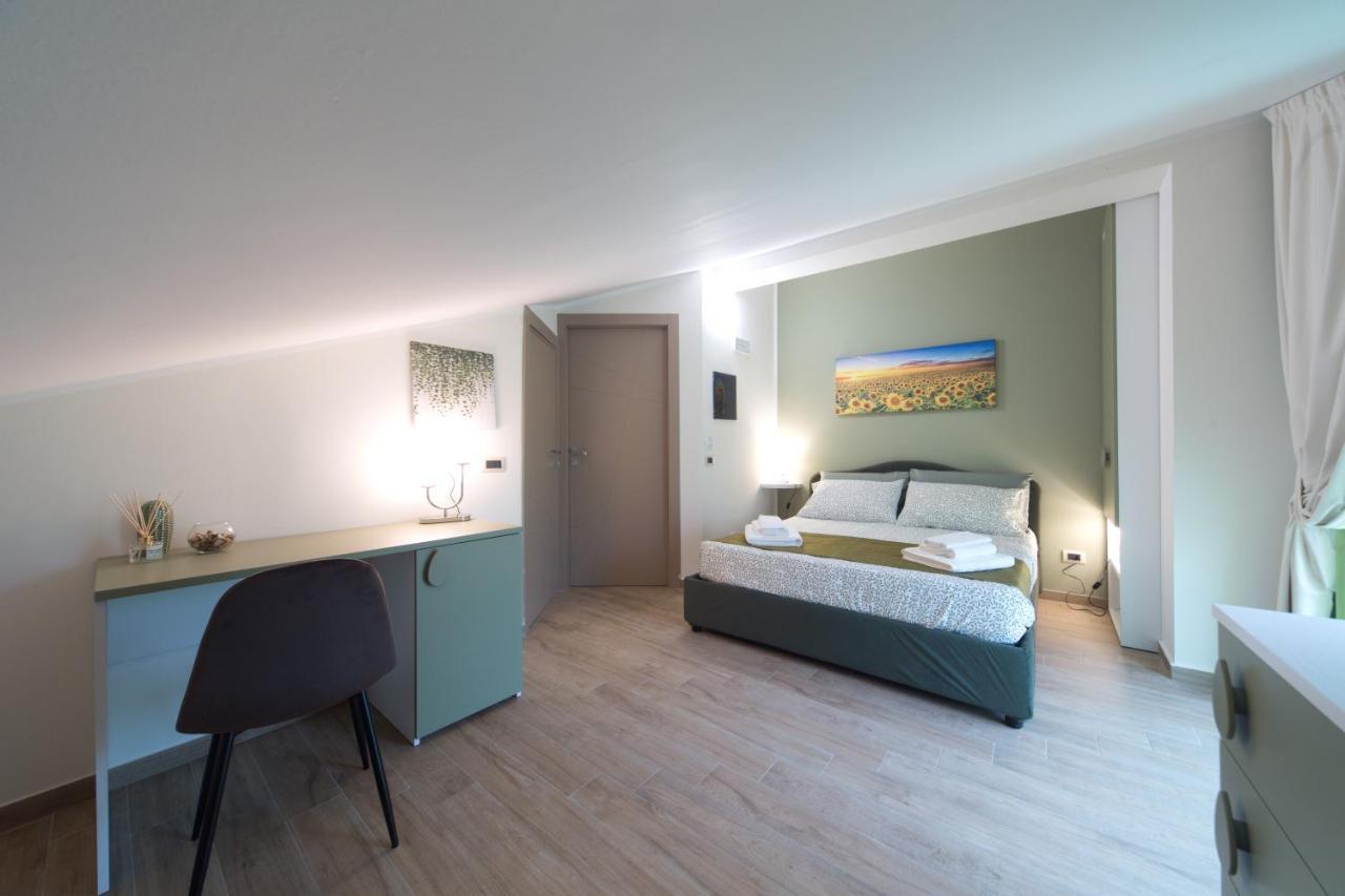 Slow Chic Apartment Beb Policlinico 墨西拿 外观 照片