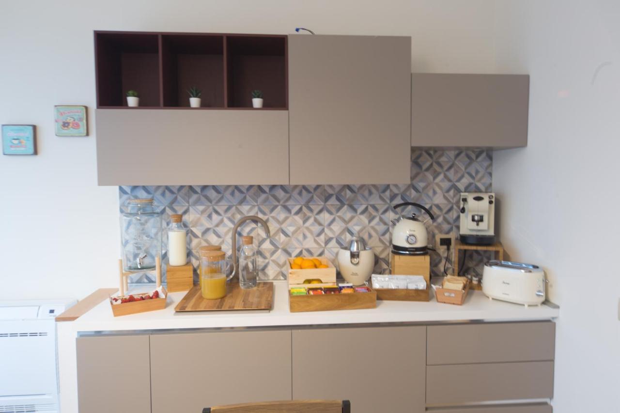 Slow Chic Apartment Beb Policlinico 墨西拿 外观 照片