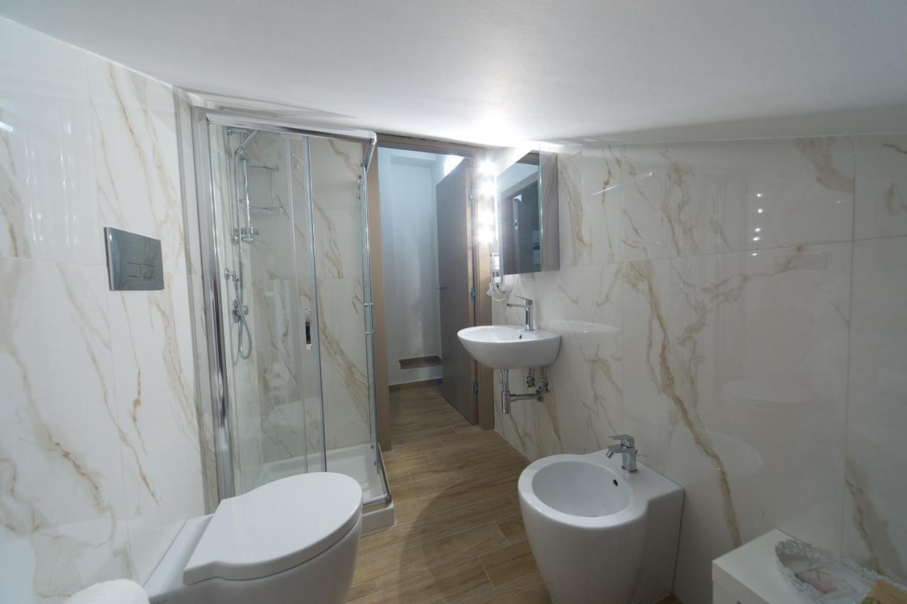 Slow Chic Apartment Beb Policlinico 墨西拿 外观 照片