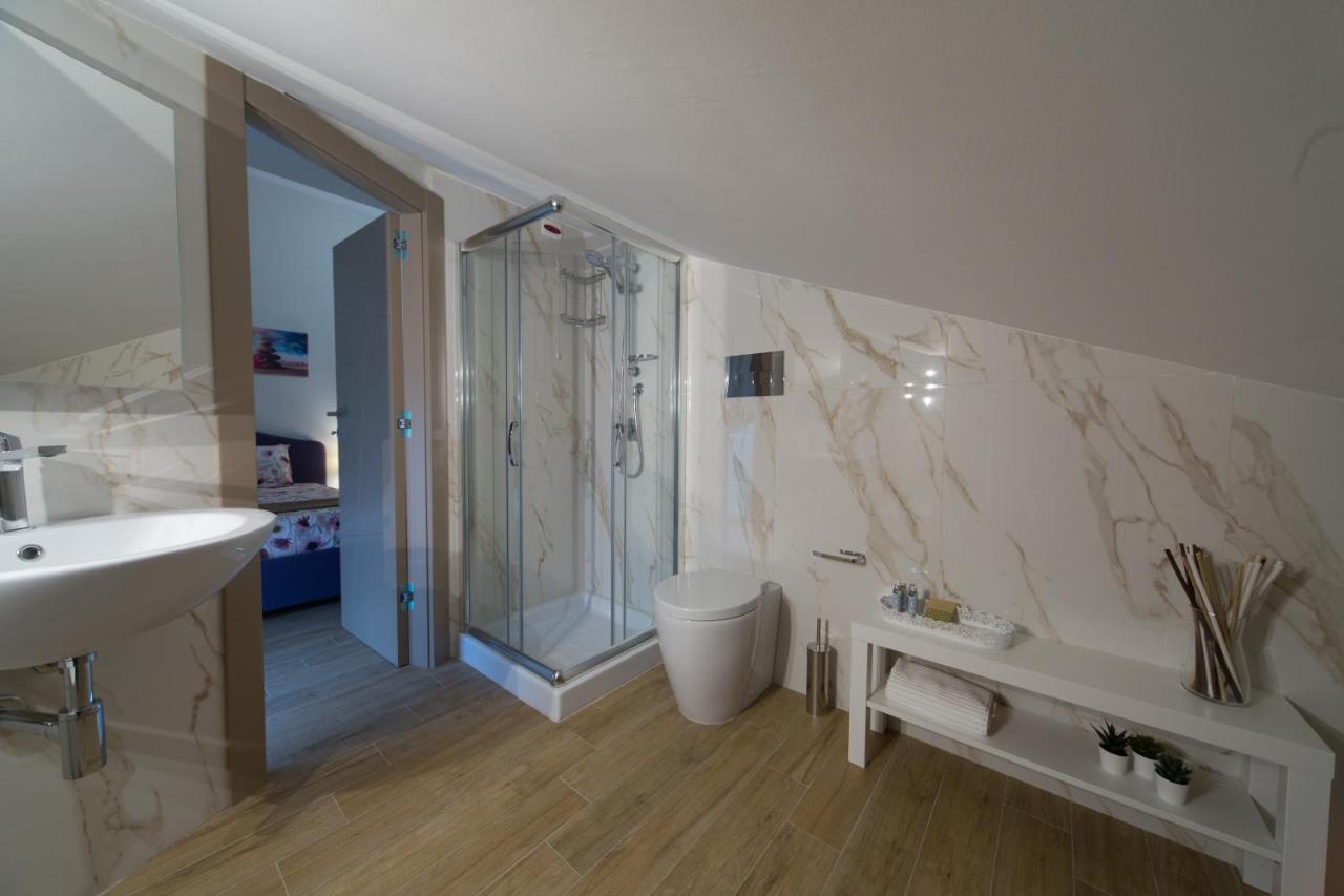 Slow Chic Apartment Beb Policlinico 墨西拿 外观 照片