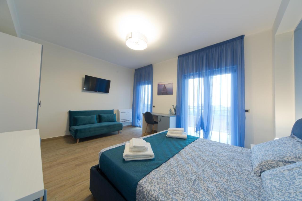 Slow Chic Apartment Beb Policlinico 墨西拿 外观 照片