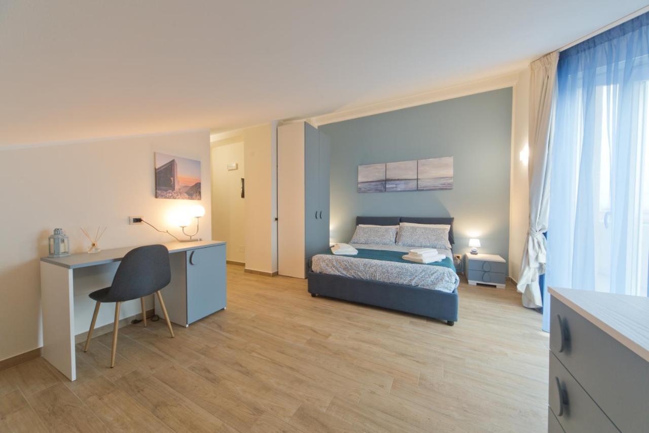 Slow Chic Apartment Beb Policlinico 墨西拿 外观 照片