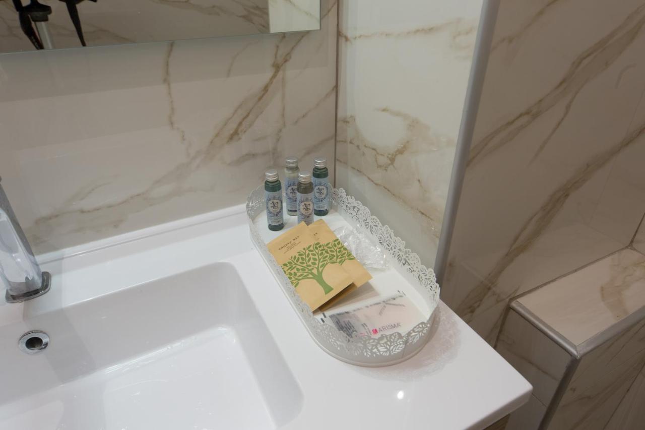 Slow Chic Apartment Beb Policlinico 墨西拿 外观 照片