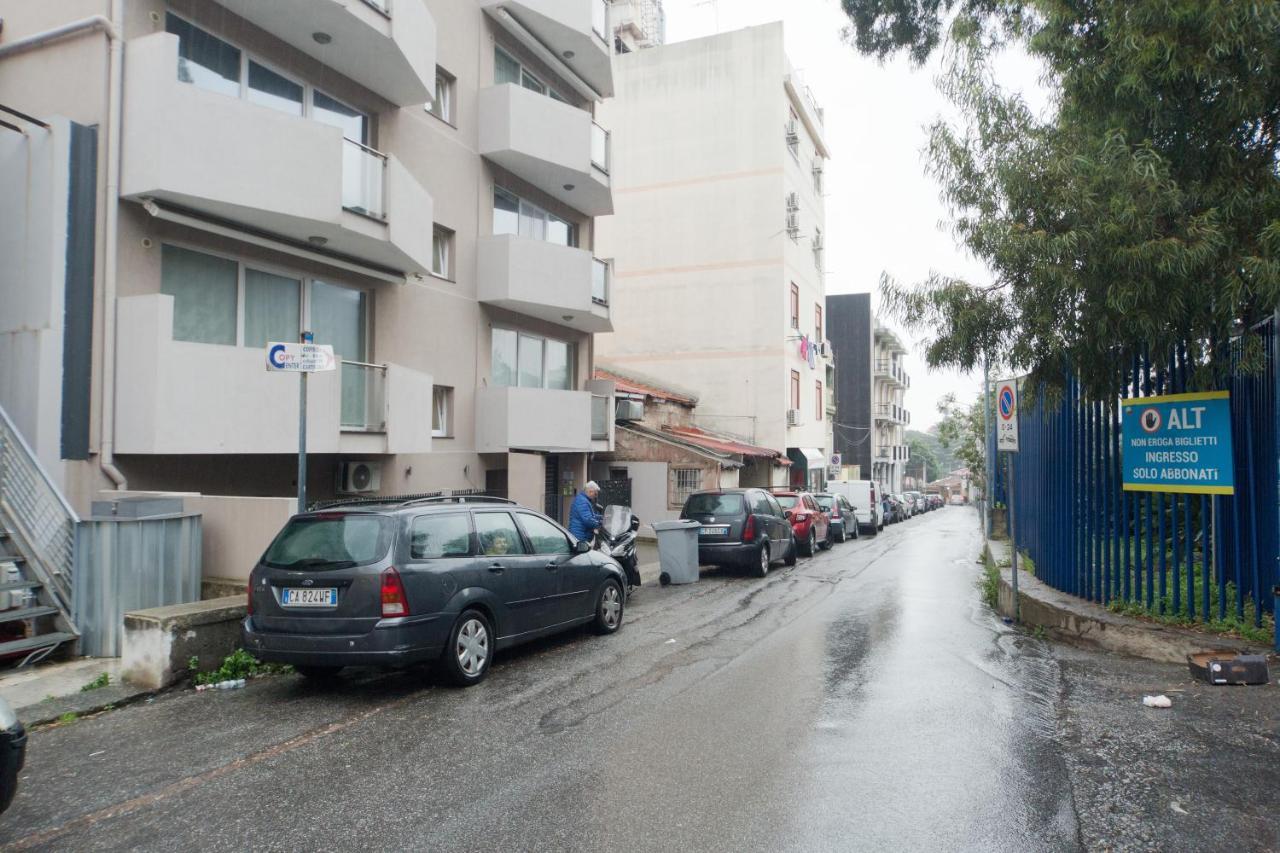 Slow Chic Apartment Beb Policlinico 墨西拿 外观 照片